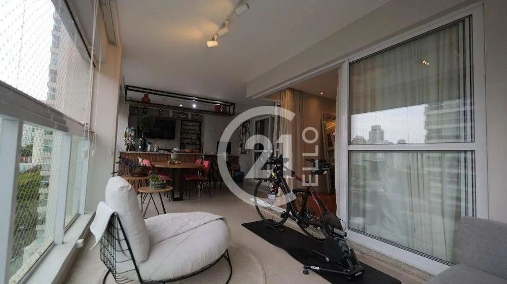 Apartamento, 4 quartos, 210 m² - Foto 1