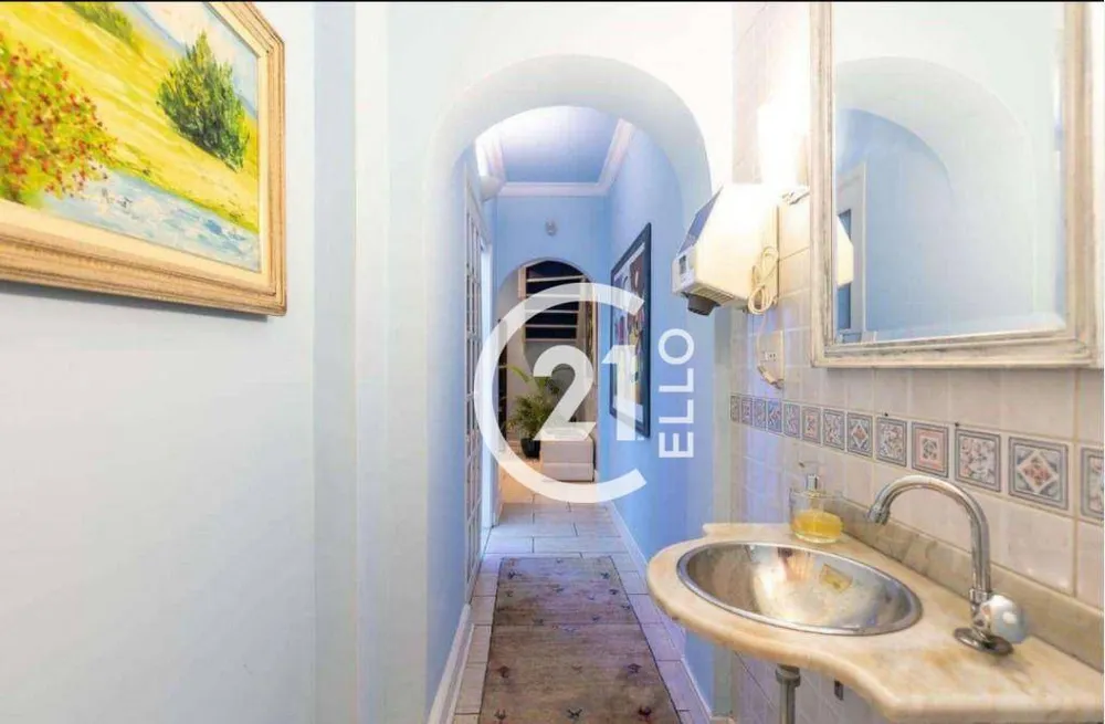 Casa, 4 quartos, 220 m² - Foto 1