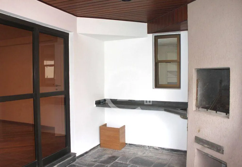 Apartamento, 3 quartos, 242 m² - Foto 2