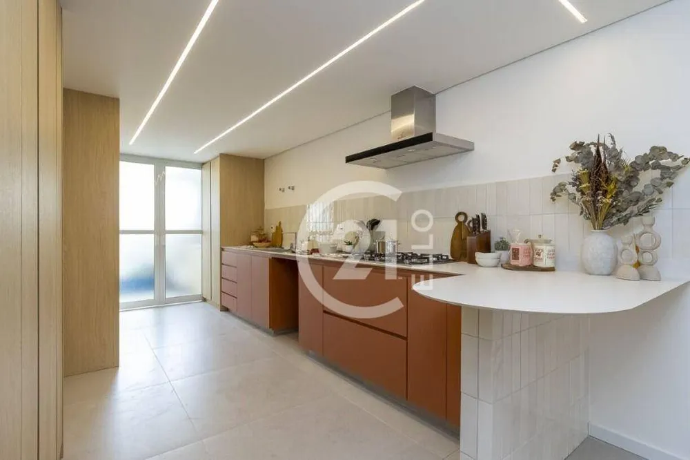 Apartamento, 3 quartos, 140 m² - Foto 1