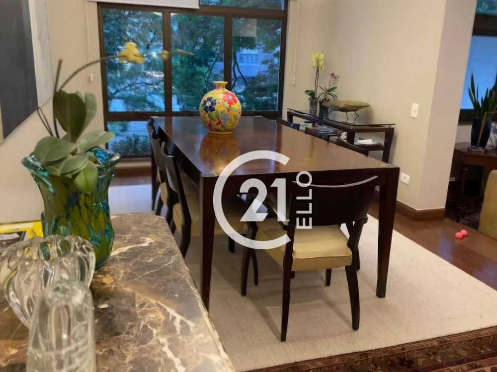 Apartamento, 3 quartos, 247 m² - Foto 2