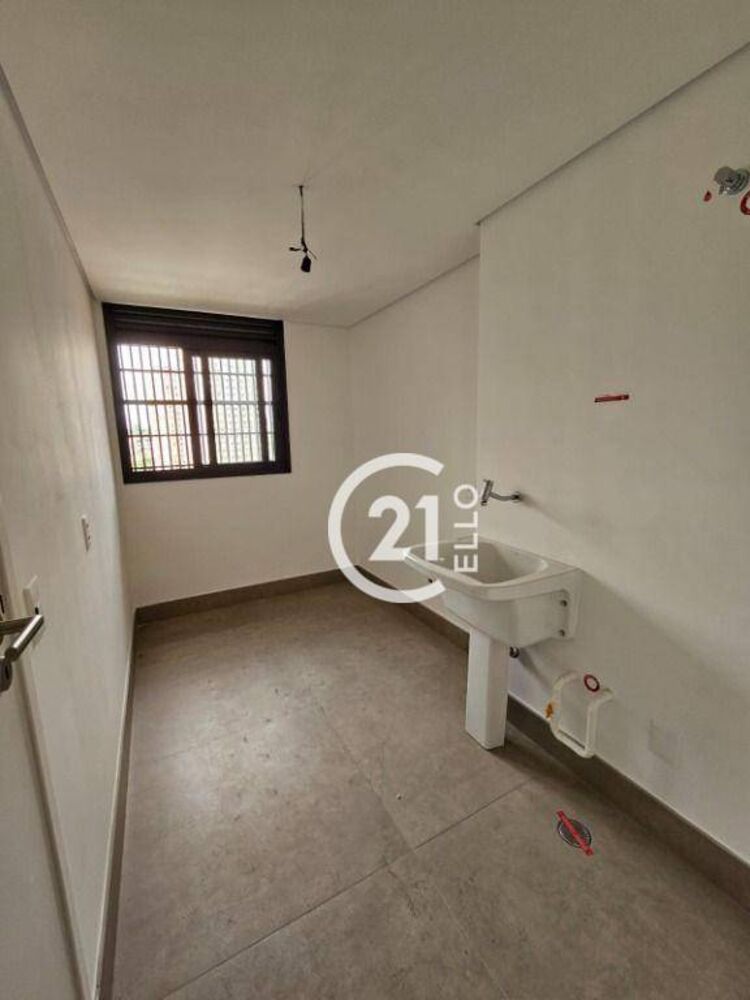 Apartamento à venda com 3 quartos, 195m² - Foto 4