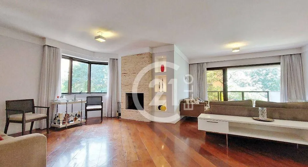 Apartamento, 3 quartos, 246 m² - Foto 1