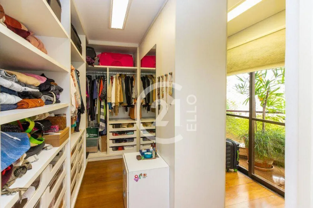 Apartamento, 3 quartos, 218 m² - Foto 2