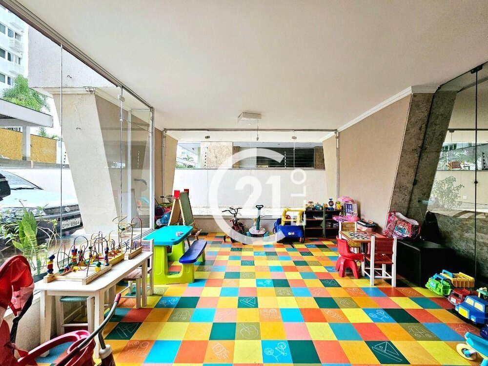 Apartamento à venda com 3 quartos, 187m² - Foto 8