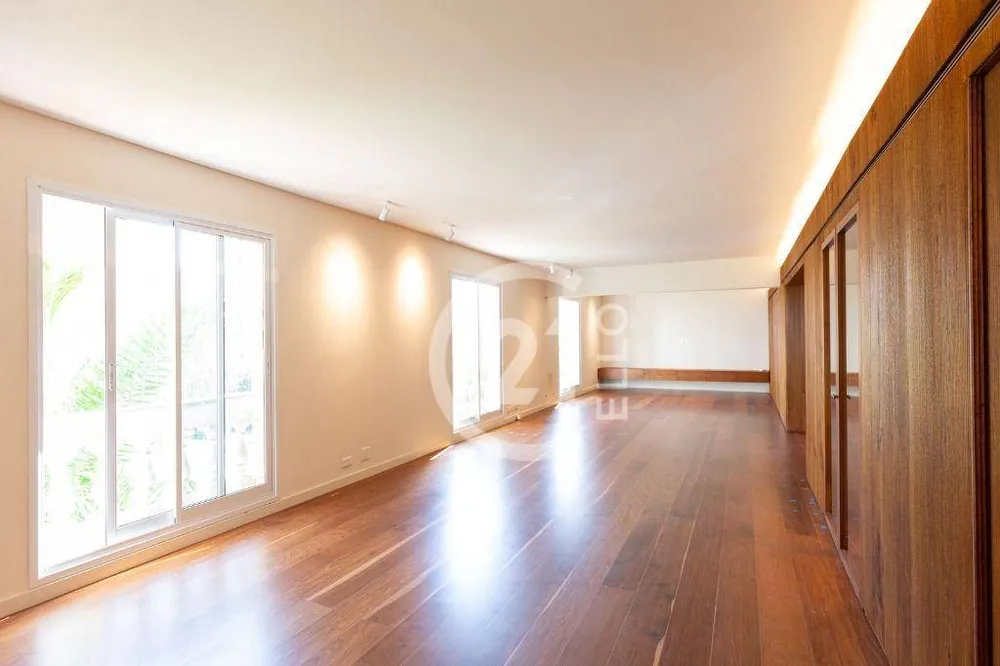 Apartamento, 3 quartos, 194 m² - Foto 1