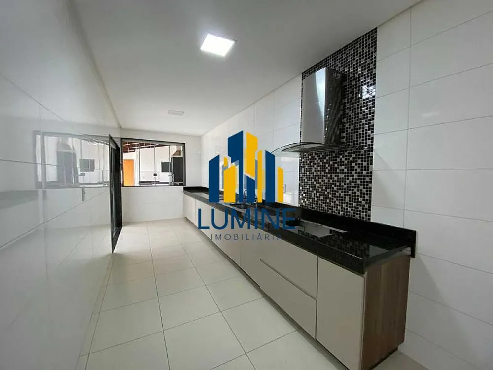 Casa, 3 quartos, 200 m² - Foto 2