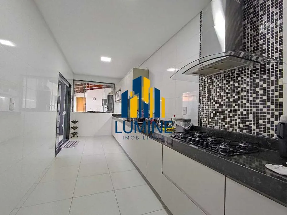 Casa, 3 quartos, 200 m² - Foto 13