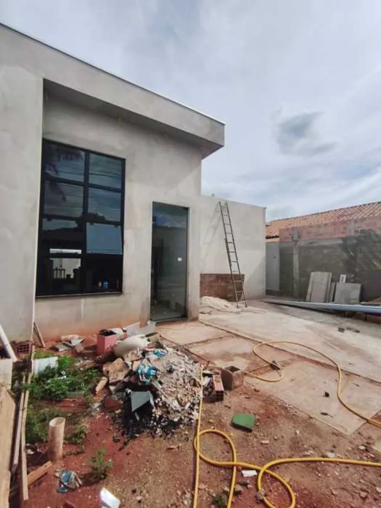 Casa, 3 quartos, 240 m² - Foto 2