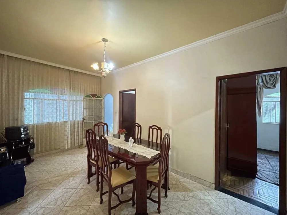Casa, 3 quartos, 290 m² - Foto 2