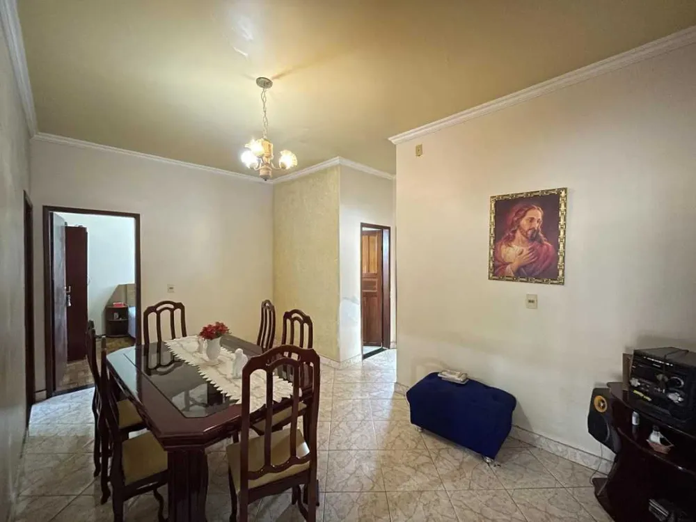 Casa, 3 quartos, 290 m² - Foto 3