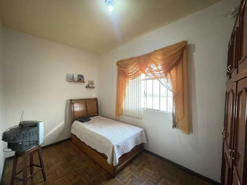 Casa, 3 quartos, 290 m² - Foto 1