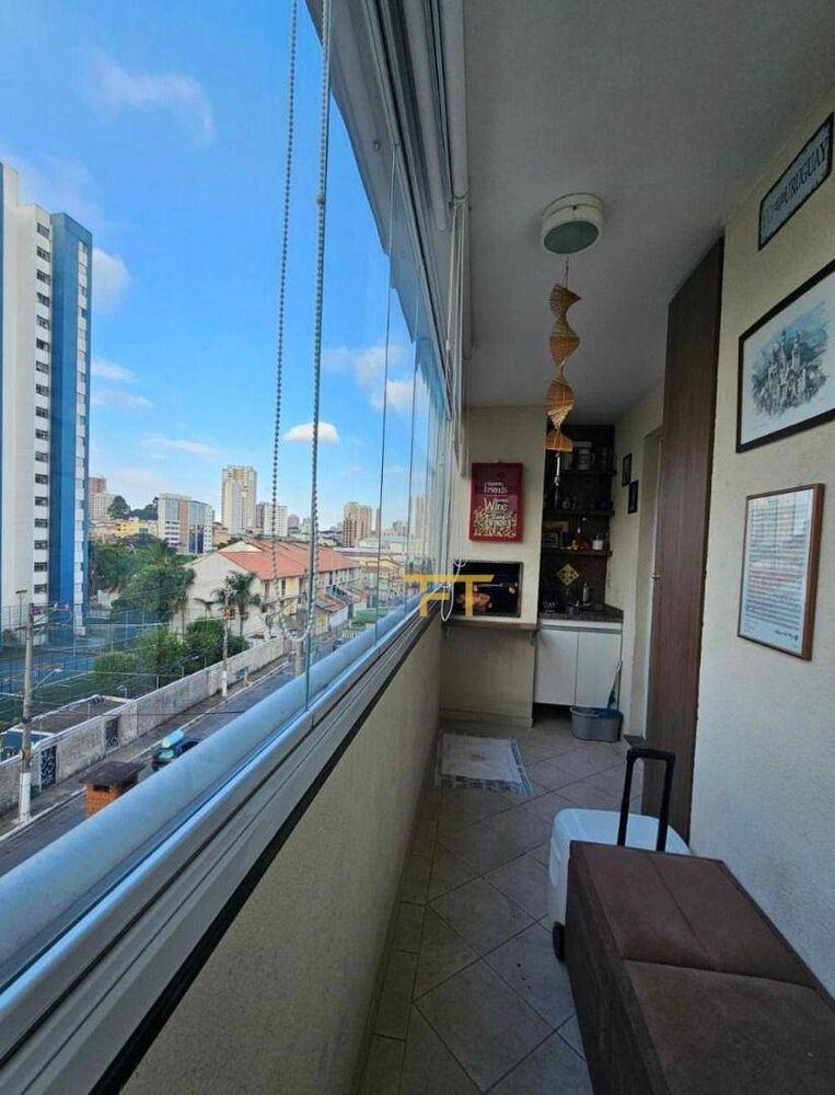 Apartamento à venda com 3 quartos, 76m² - Foto 2