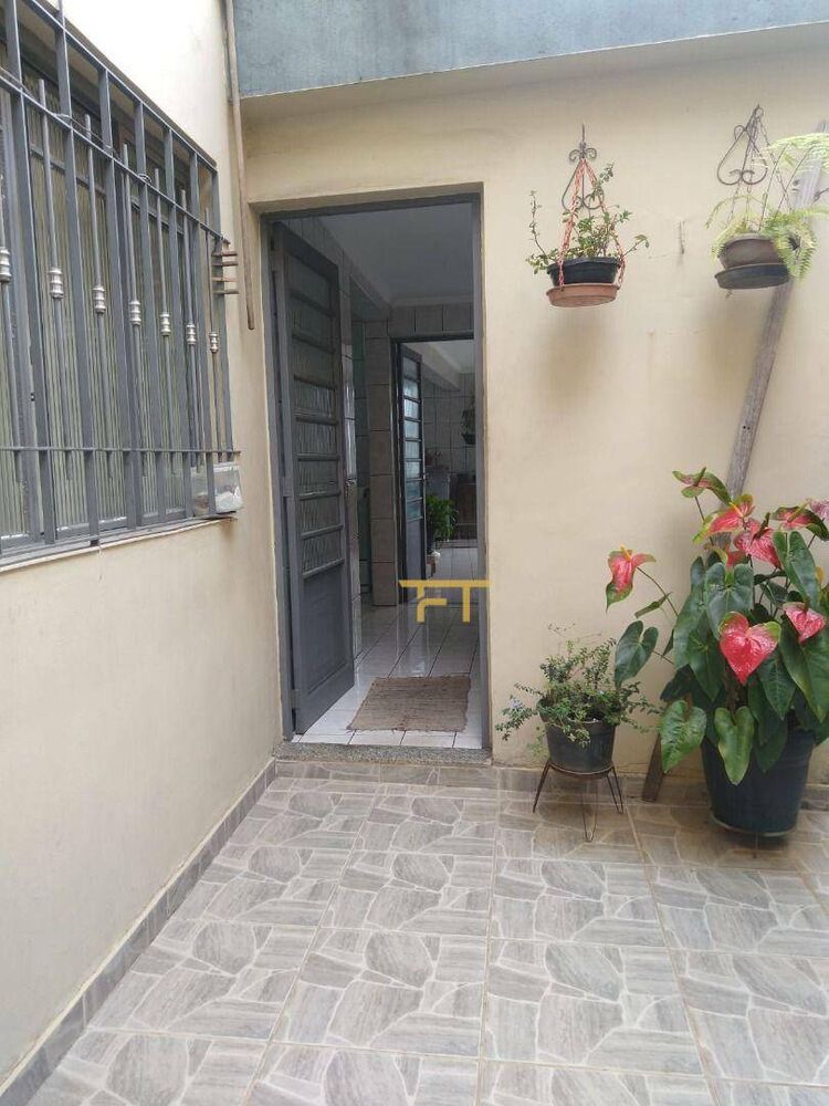 Casa, 4 quartos, 129 m² - Foto 2