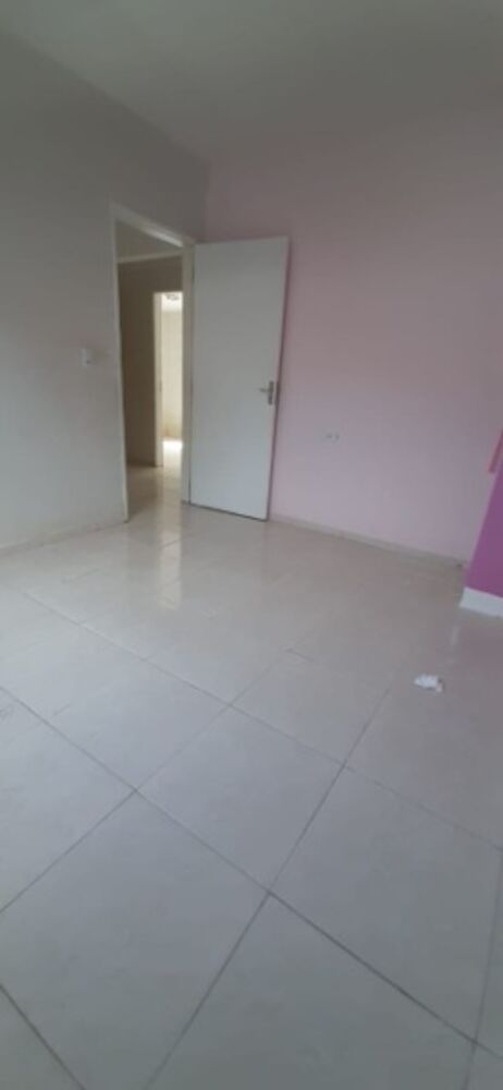 Casa à venda com 6 quartos, 150m² - Foto 3