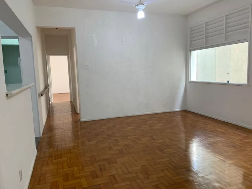 Apartamento para alugar com 3 quartos, 180m² - Foto 3