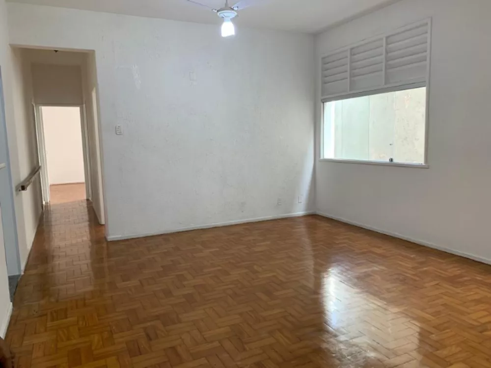 Apartamento para alugar com 3 quartos, 180m² - Foto 2