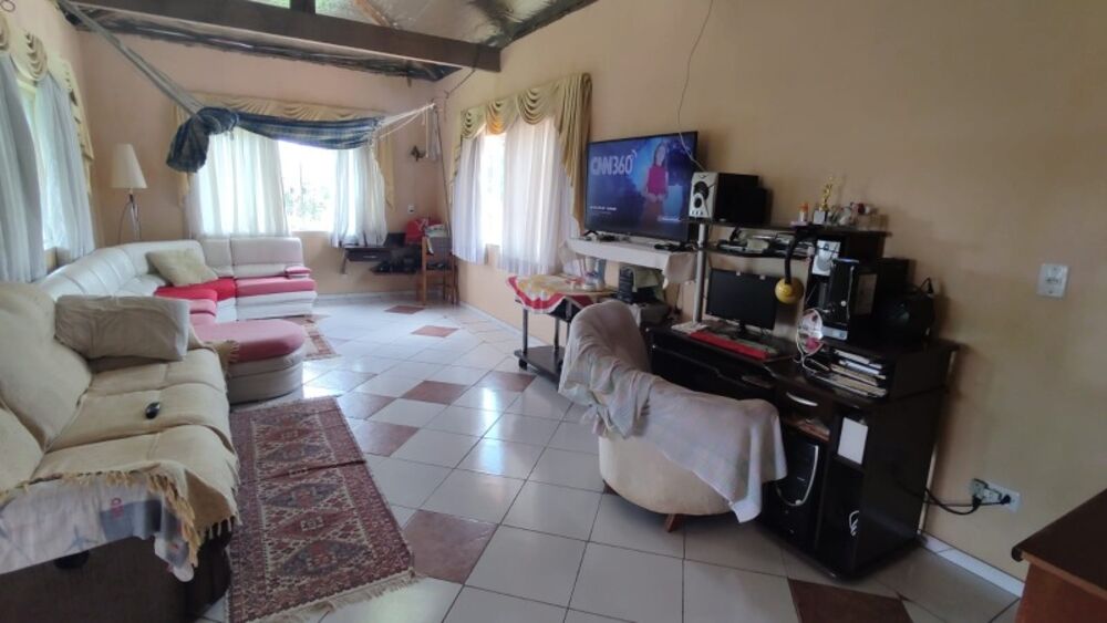 Chácara à venda com 5 quartos, 740m² - Foto 2