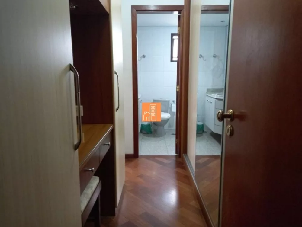 Apartamento à venda com 3 quartos, 140m² - Foto 2