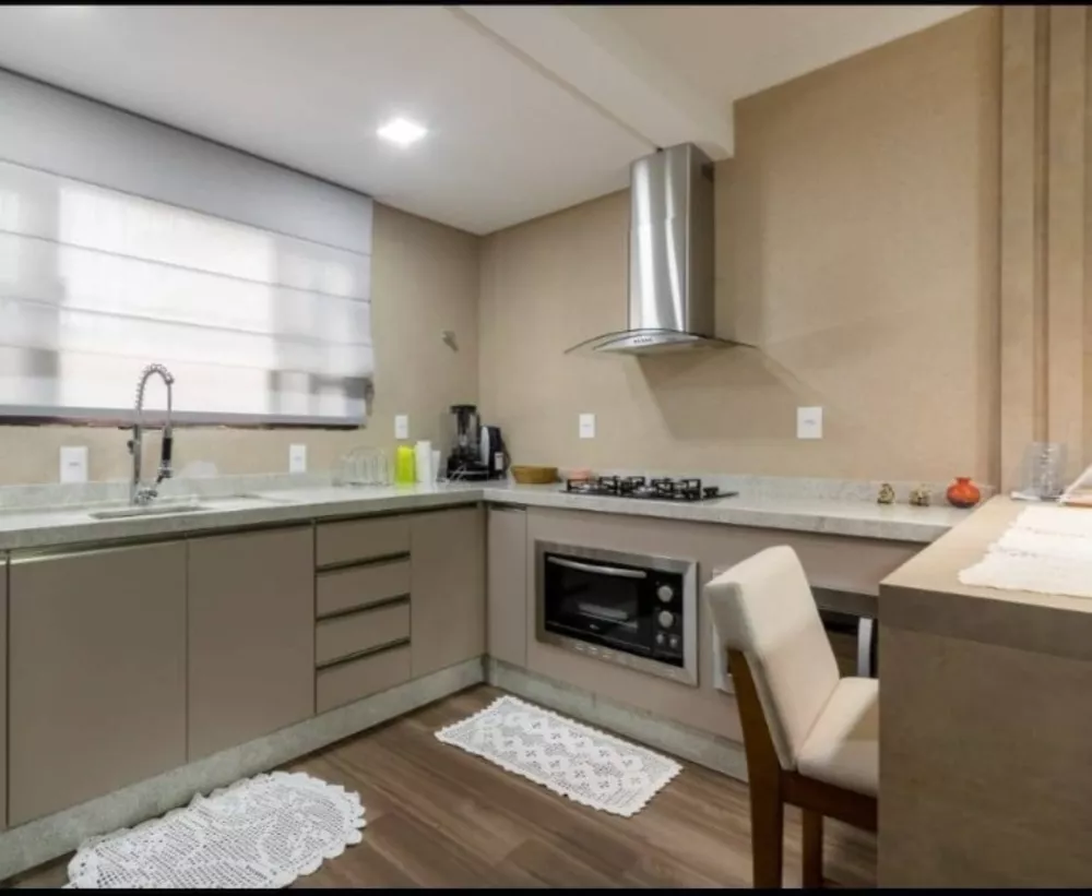 Casa à venda com 3 quartos, 222m² - Foto 5