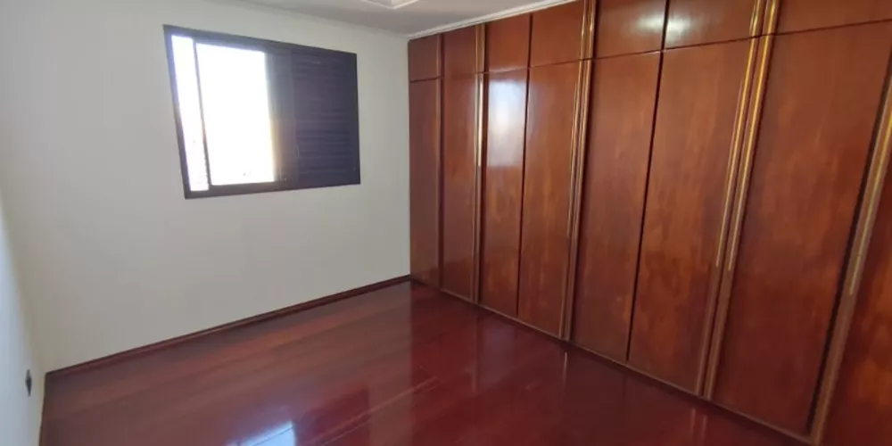 Apartamento à venda com 3 quartos, 200m² - Foto 5