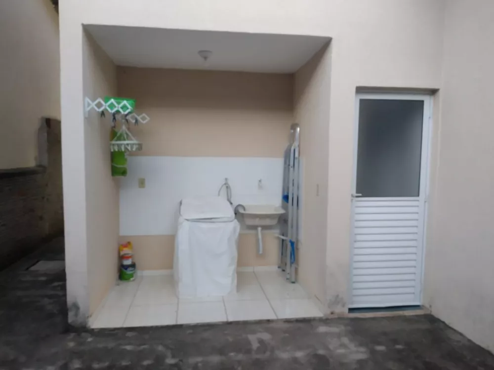 Casa à venda com 2 quartos, 48m² - Foto 10