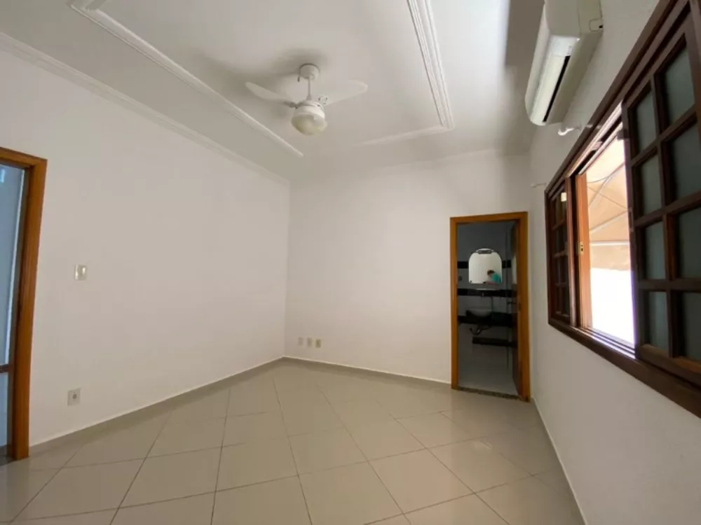 Casa à venda com 4 quartos, 214m² - Foto 18