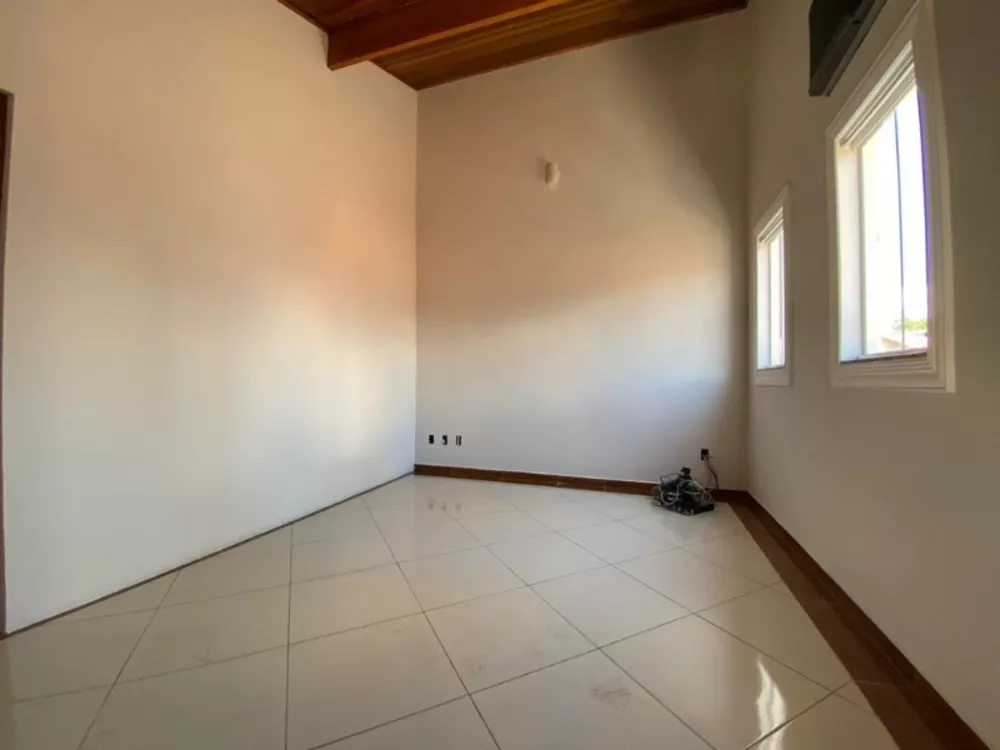 Casa à venda com 4 quartos, 214m² - Foto 7