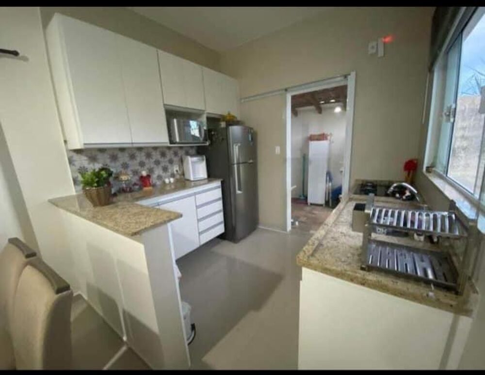 Casa à venda com 2 quartos, 90m² - Foto 2