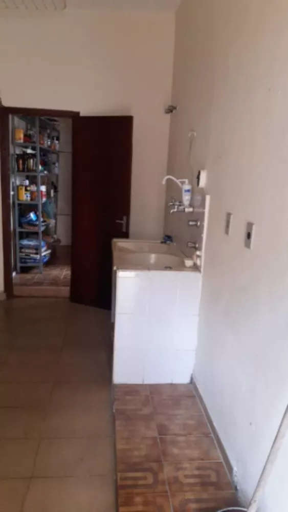 Casa à venda com 4 quartos, 250m² - Foto 8