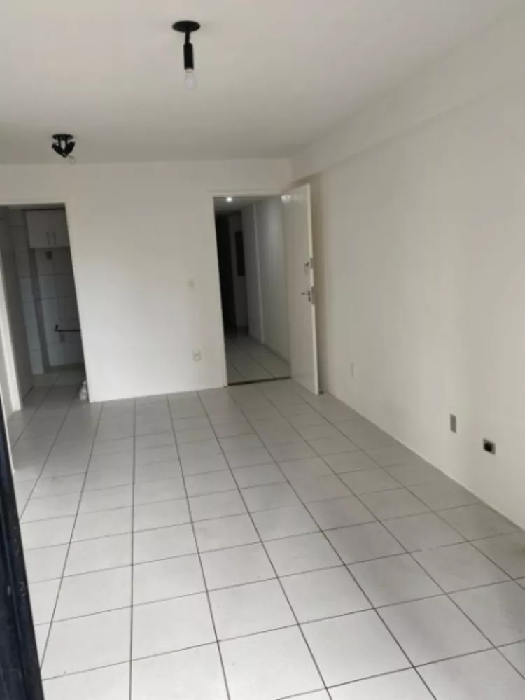 Apartamento à venda com 2 quartos, 62m² - Foto 6