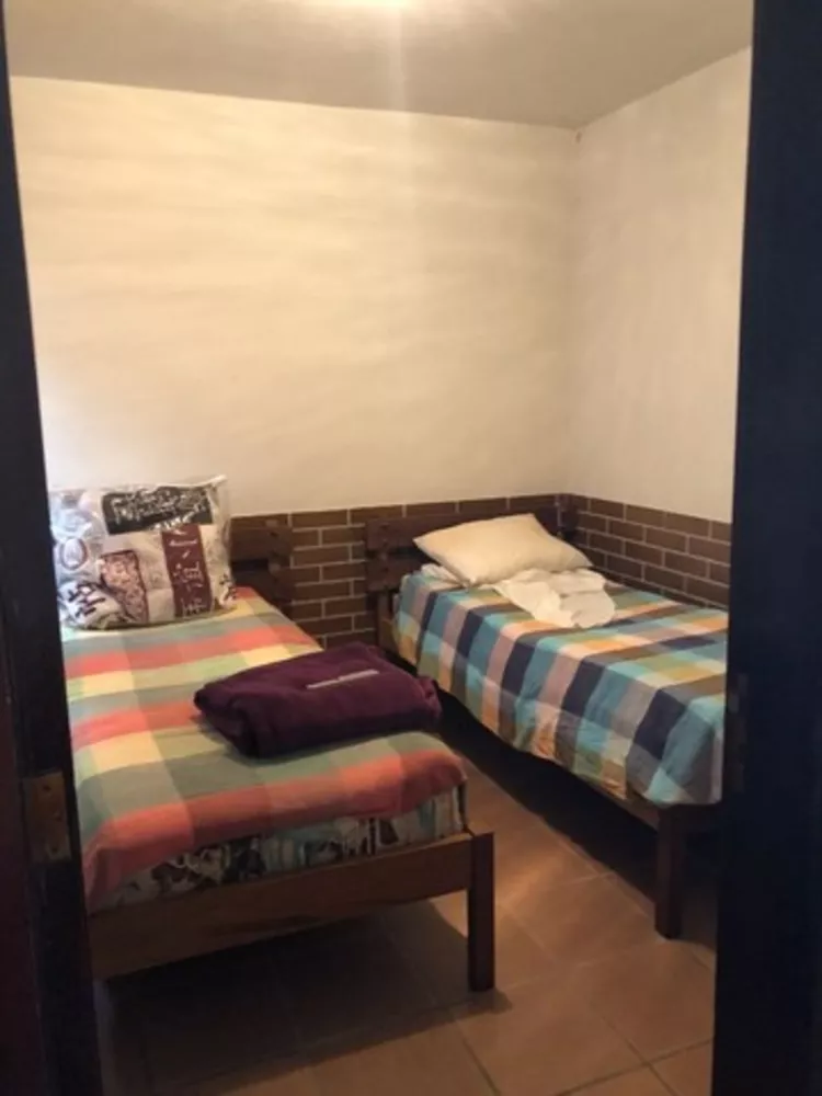 Casa à venda com 2 quartos, 80m² - Foto 2