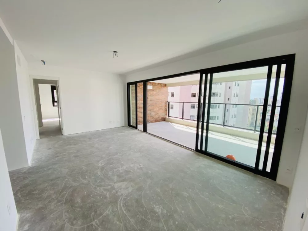 Apartamento à venda com 3 quartos, 145m² - Foto 1