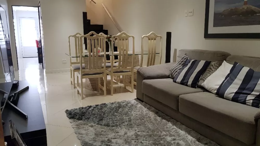 Casa à venda com 2 quartos, 140m² - Foto 2