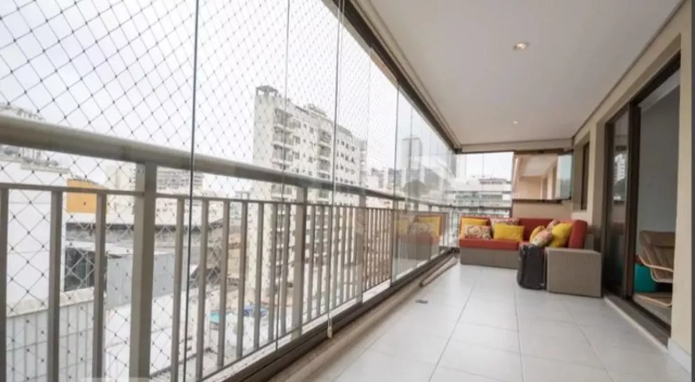 Apartamento à venda com 3 quartos, 117m² - Foto 1