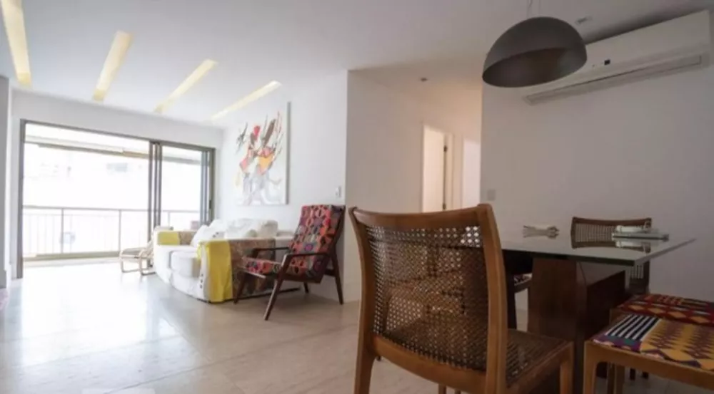 Apartamento à venda com 3 quartos, 117m² - Foto 2