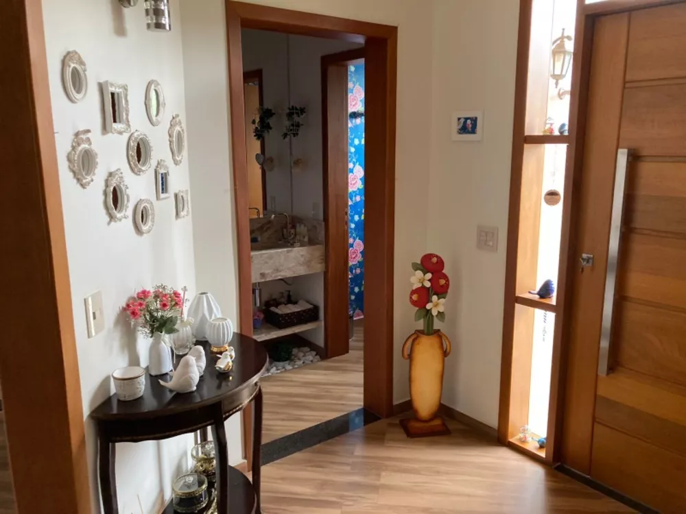 Casa à venda com 4 quartos, 160m² - Foto 4