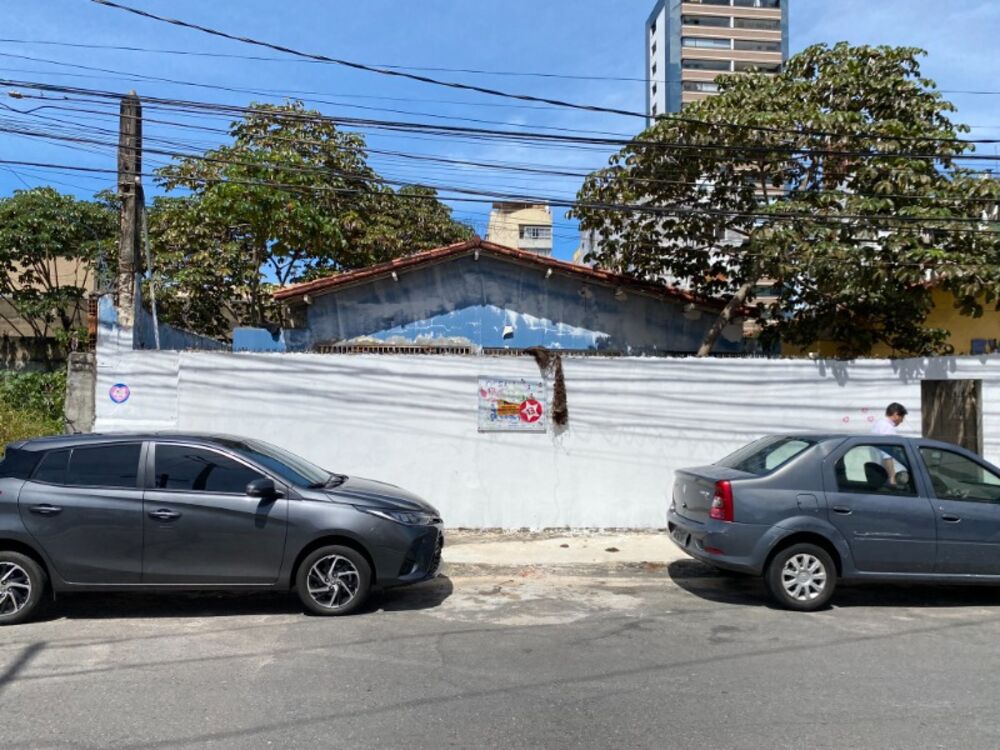 Casa à venda com 2 quartos, 155m² - Foto 2