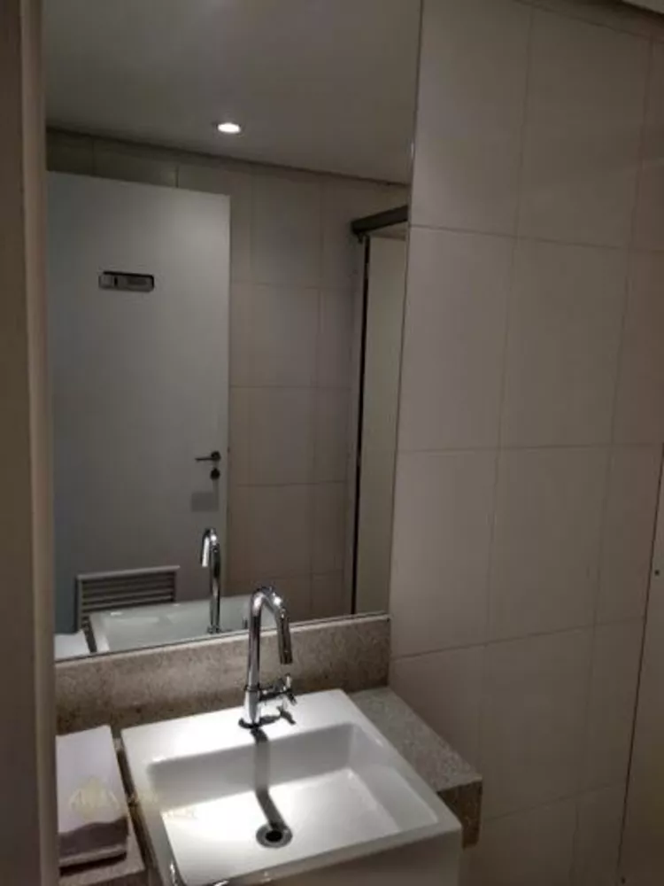 Apartamento à venda com 2 quartos, 70m² - Foto 3