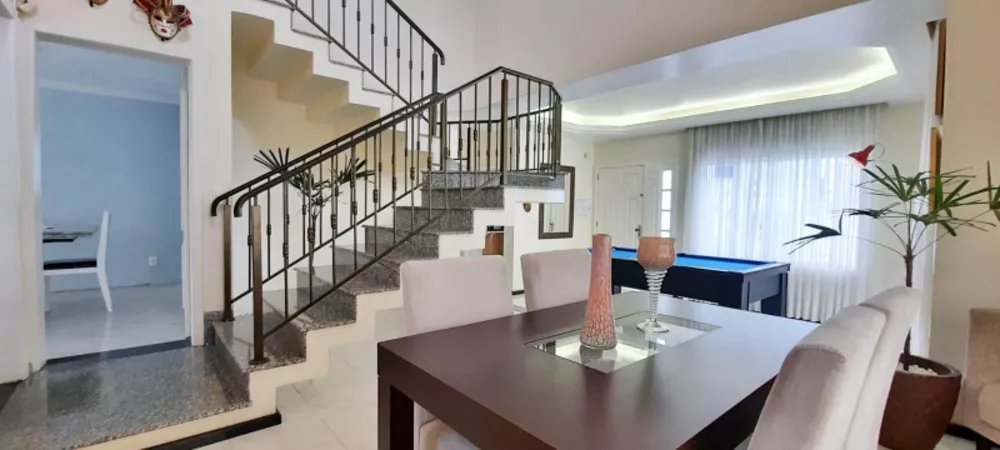 Casa à venda com 3 quartos, 282m² - Foto 9