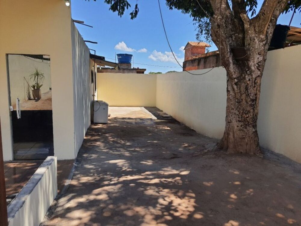 Casa à venda com 1 quarto, 216m² - Foto 2