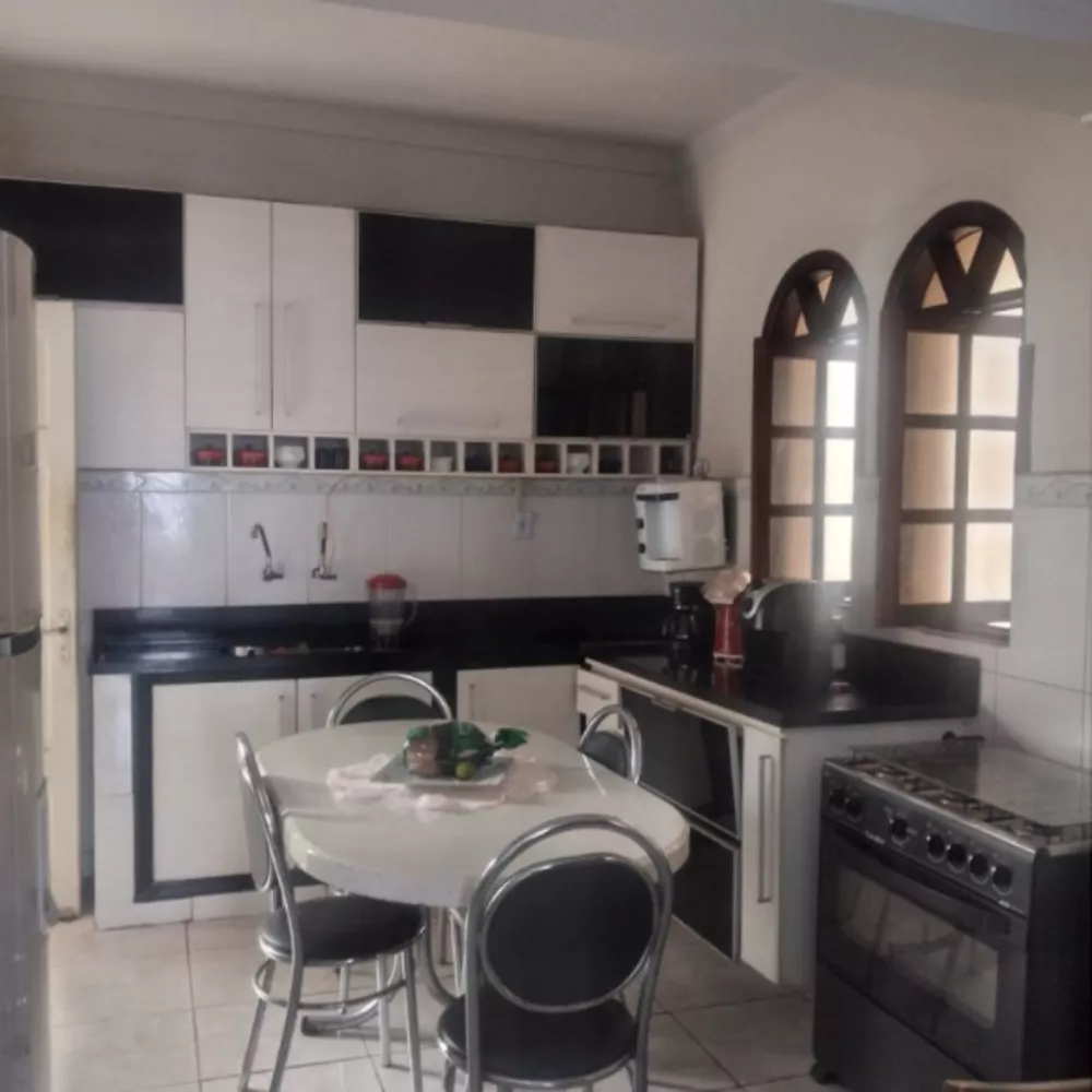 Casa à venda com 3 quartos, 126m² - Foto 14