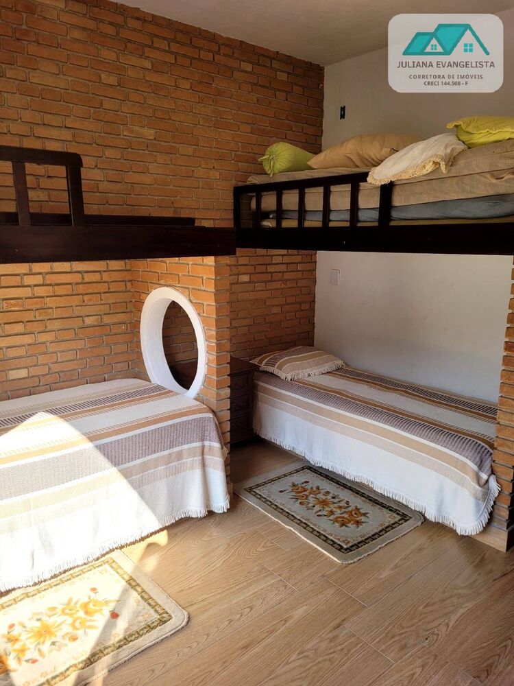 Casa, 3 quartos, 218 m² - Foto 4