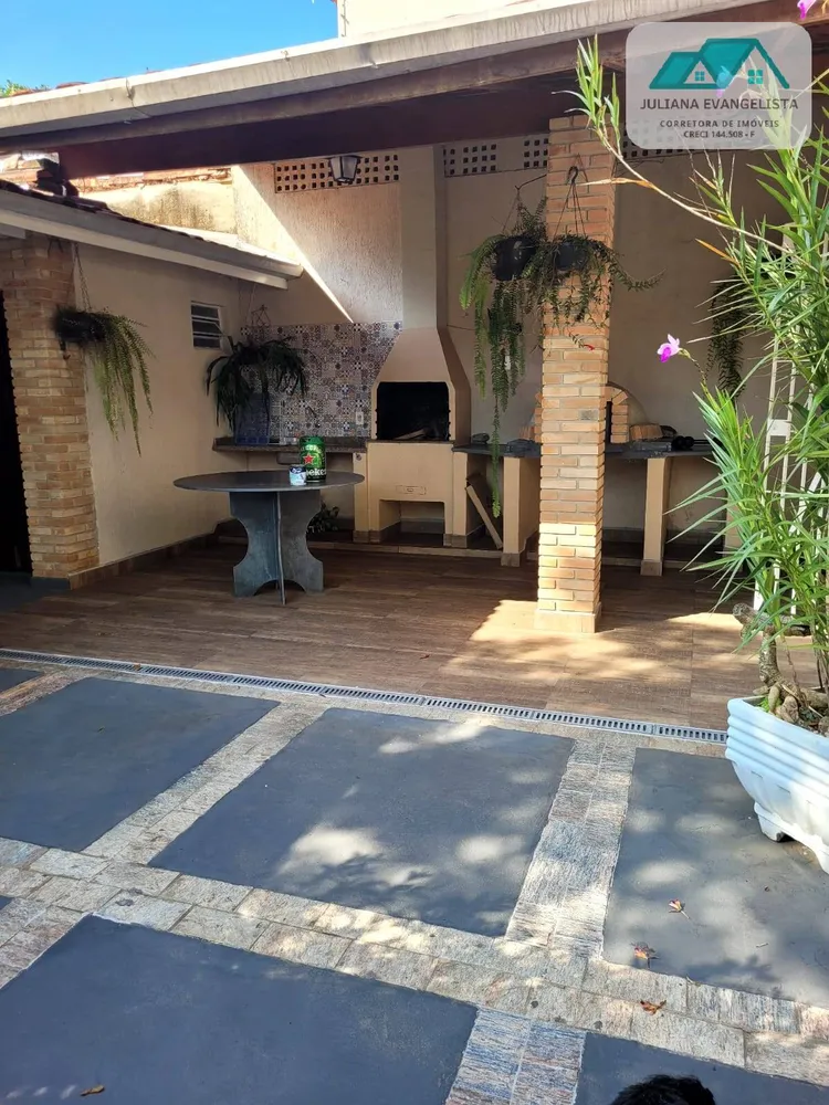 Casa, 3 quartos, 218 m² - Foto 4