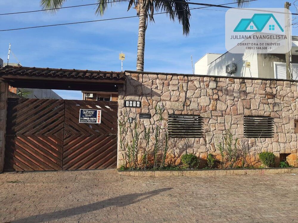 Sobrado, 3 quartos, 219 m² - Foto 1