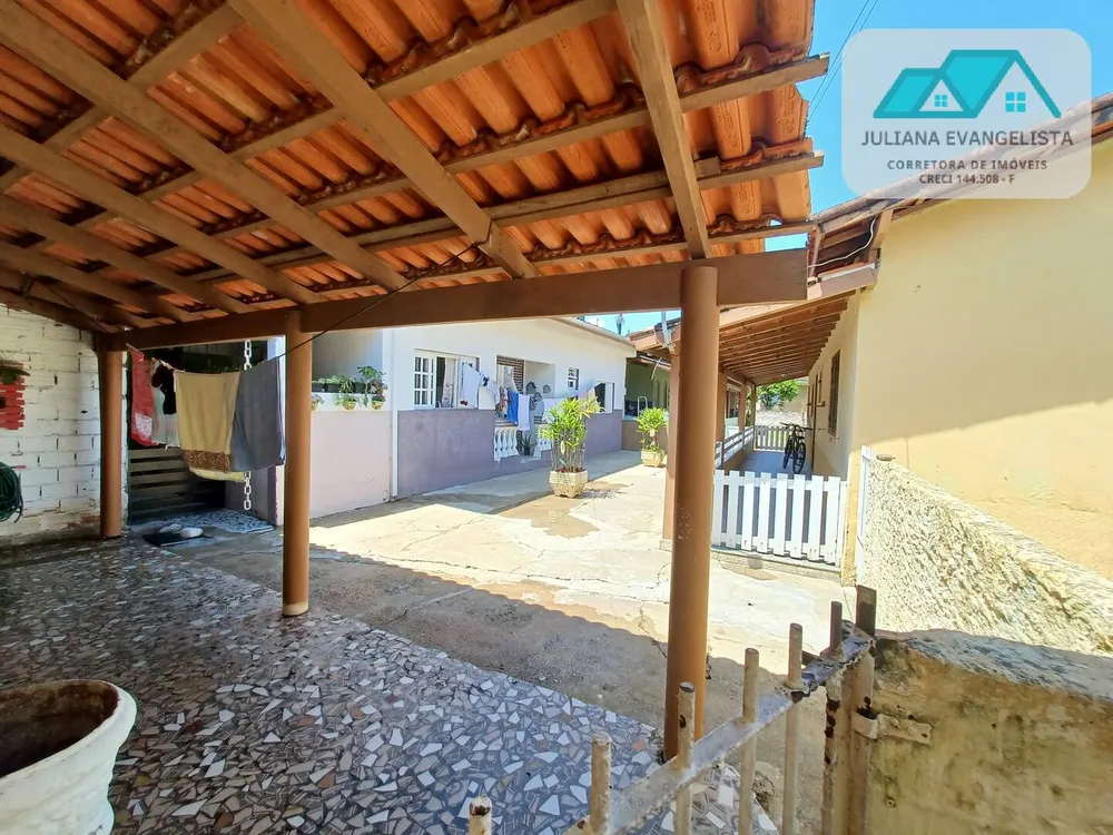 Casa, 6 quartos, 150 m² - Foto 1