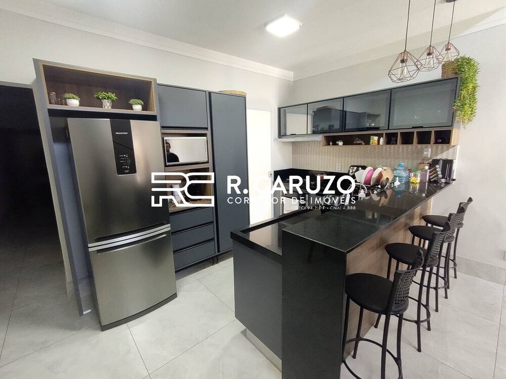 Casa à venda com 4 quartos, 175m² - Foto 3