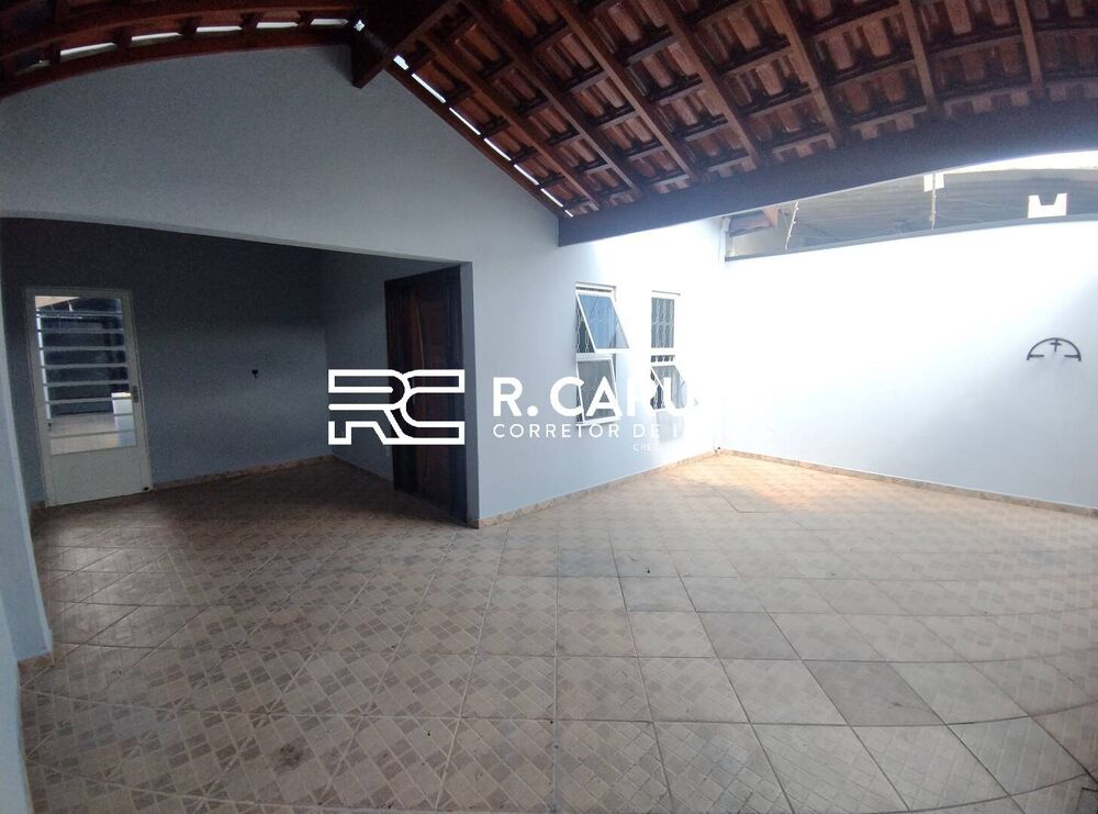 Casa à venda com 3 quartos, 128m² - Foto 1