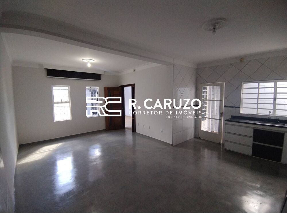 Casa à venda com 3 quartos, 128m² - Foto 4