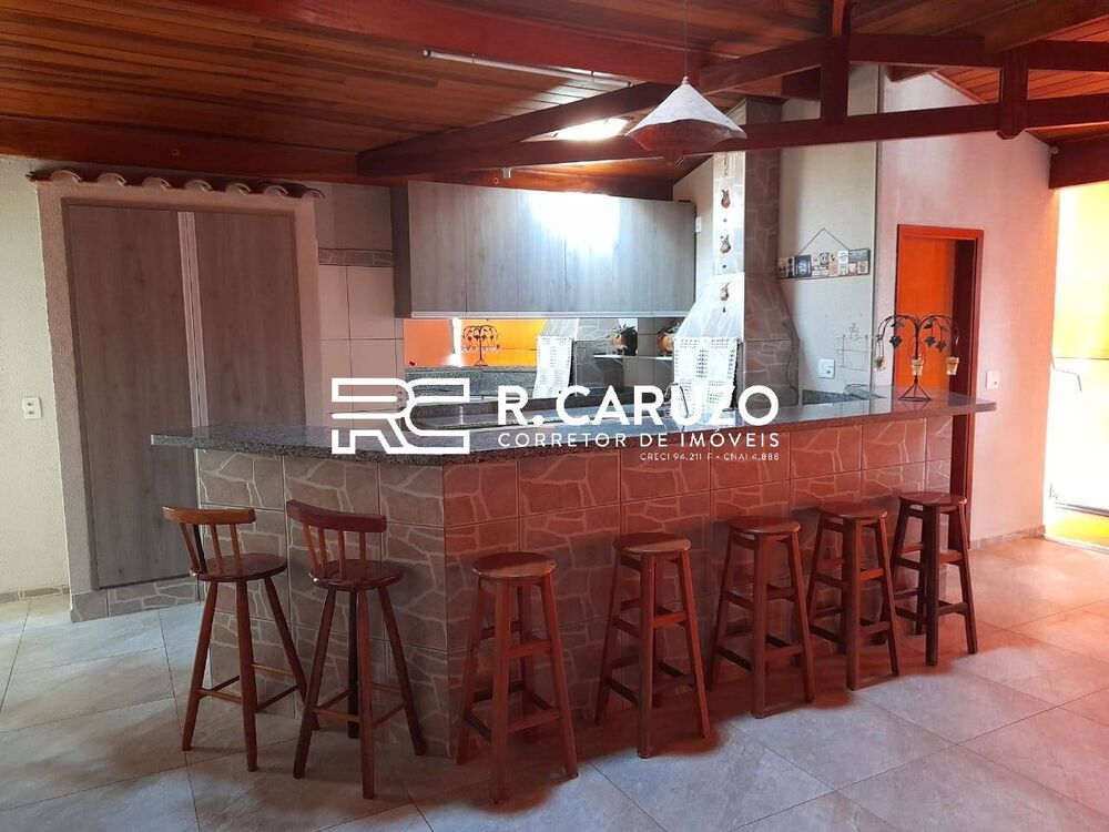 Casa à venda com 3 quartos, 191m² - Foto 2